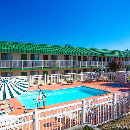 University Inn Fresno Esterno foto