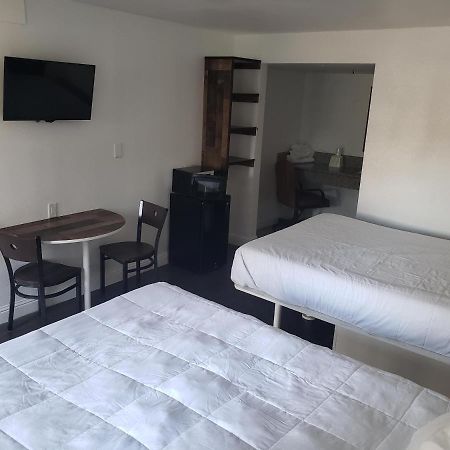 University Inn Fresno Esterno foto