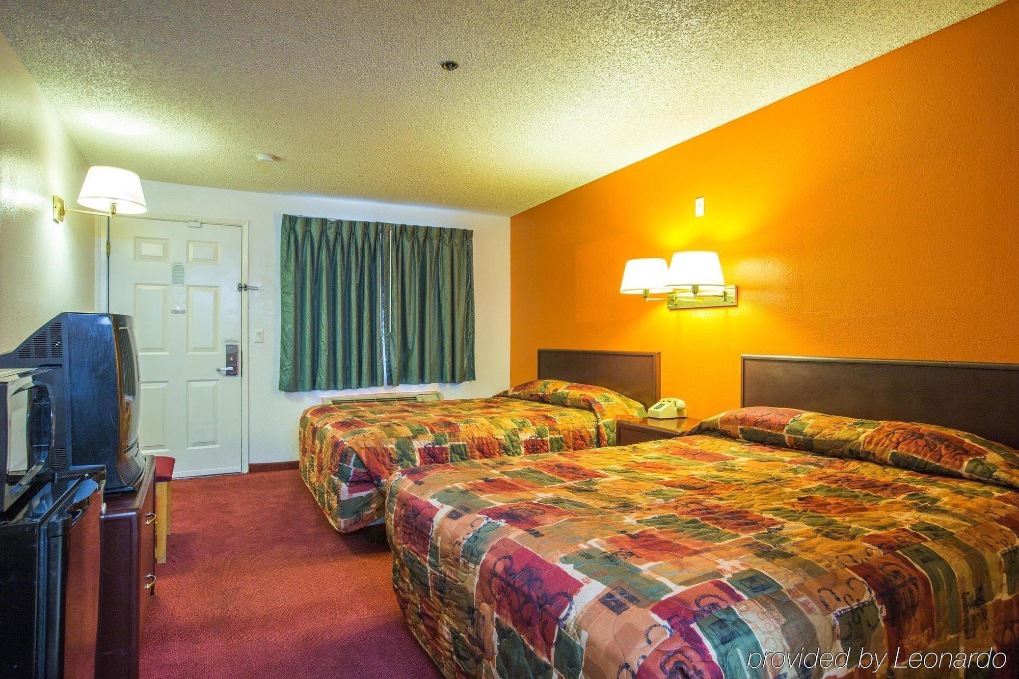 University Inn Fresno Esterno foto