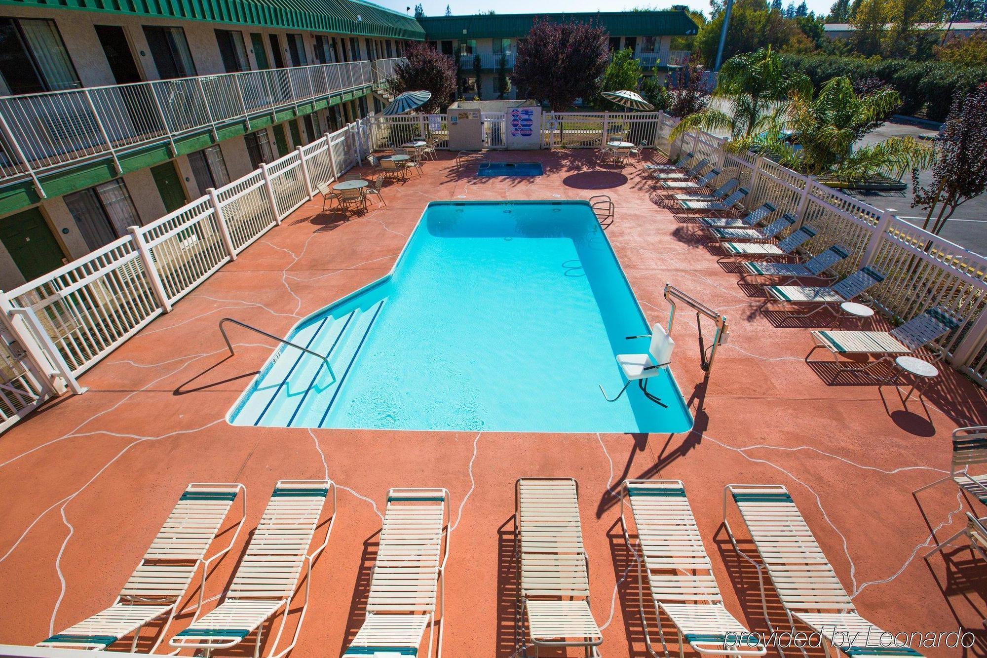 University Inn Fresno Esterno foto
