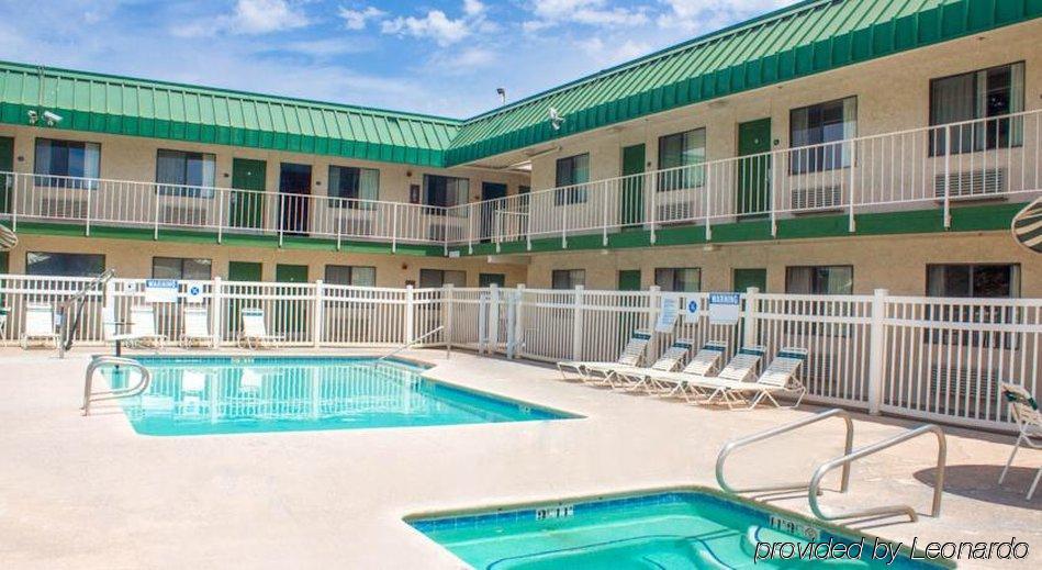 University Inn Fresno Esterno foto