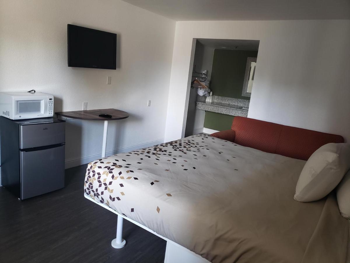 University Inn Fresno Esterno foto