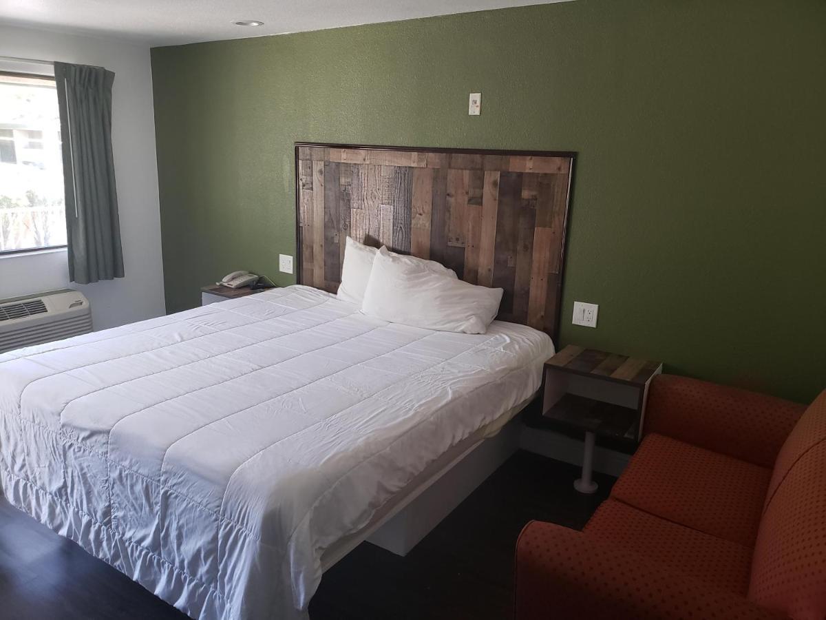 University Inn Fresno Esterno foto
